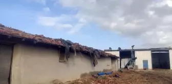 Edirne ve Tekirdağ'da Kuvvetli Rüzgar Çatıları Uçurdu