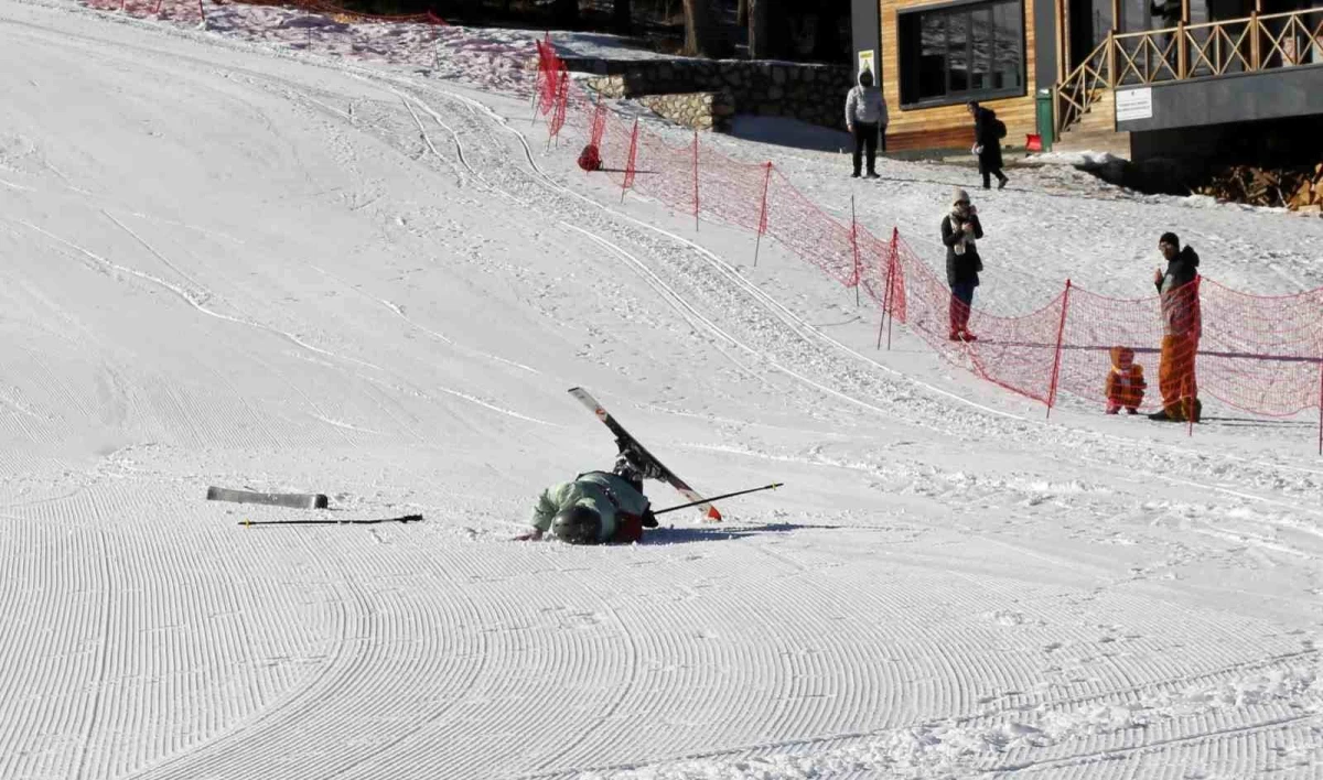 Kastamonu\'da Ilgaz Dağı\'nda Kayak Sezonu Açıldı