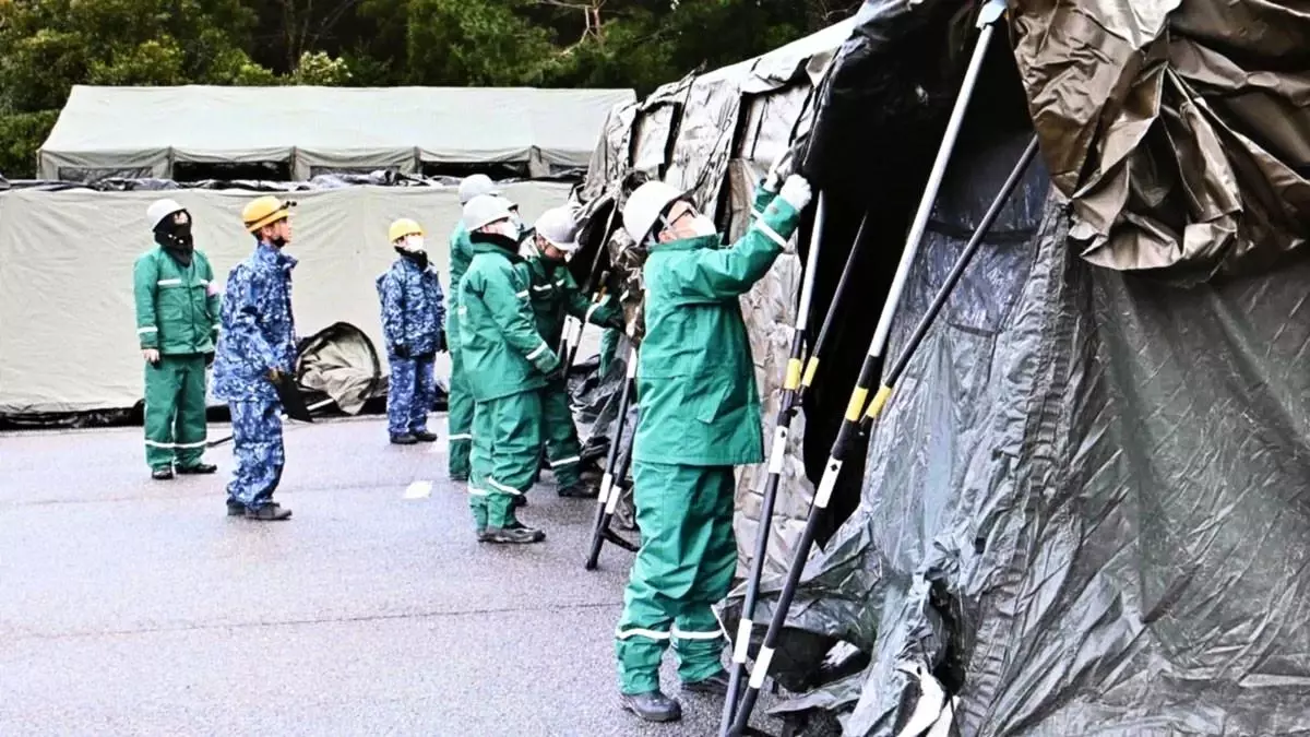 Japonya\'da 7.6 Büyüklüğündeki Depremde Ölü Sayısı 128\'e Yükseldi