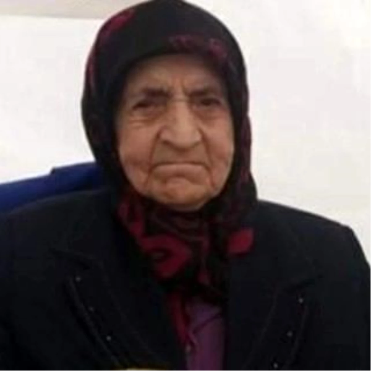 AK Parti Artvin Milletvekili Faruk Çelik\'in annesi hayatını kaybetti