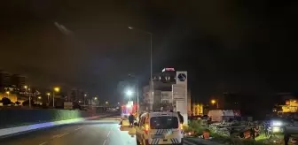İzmir'de Polis Otosu Kaza Yaptı: 3 Polis Yaralandı