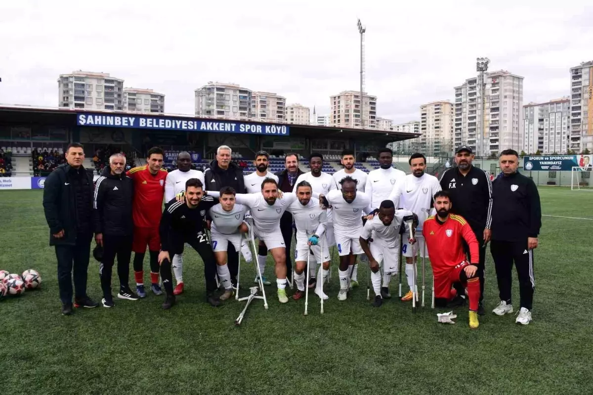 Şahinbey Belediye Gençlik ve Spor Kulübü Ampute Futbol Takımı Ortahisar Belediyesi\'ni mağlup etti