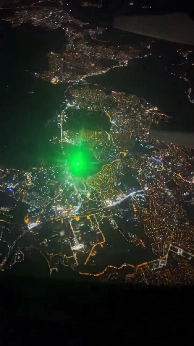 THY Uçağına Lazer Tutuldu THY Uçağına Lazer Tutuldu