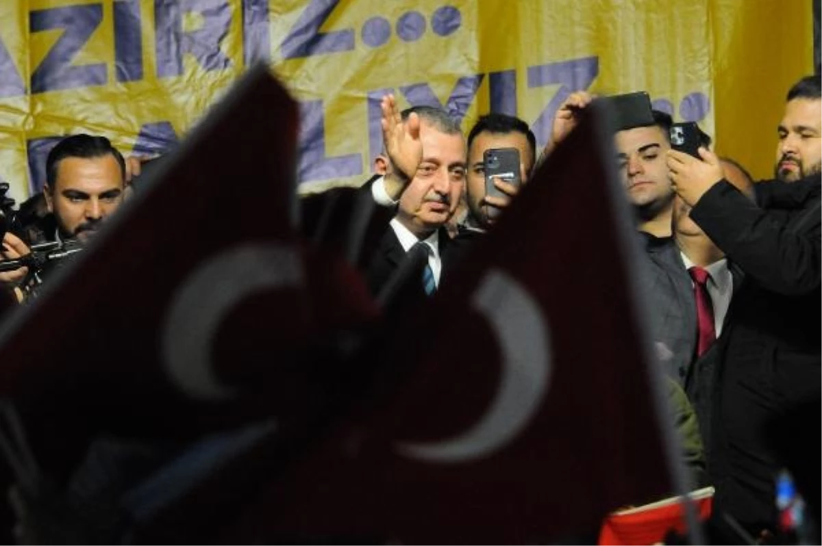 Kocaeli Büyükşehir Belediye Başkanı Tahir Büyükakın, tekrar aday gösterildi