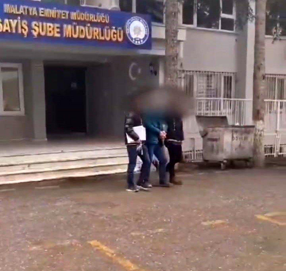 Malatya\'da 16 yıldır çalıştığı kuyumcudan 20 milyon TL değerinde altın çalan zanlı yakalandı