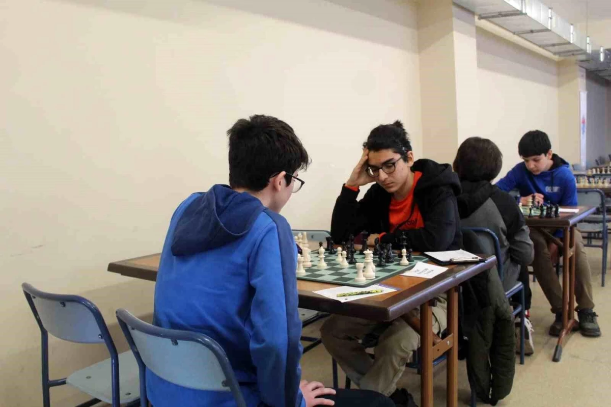 Afyonkarahisar\'da Yeni Yıl Satranç Turnuvası Düzenlendi