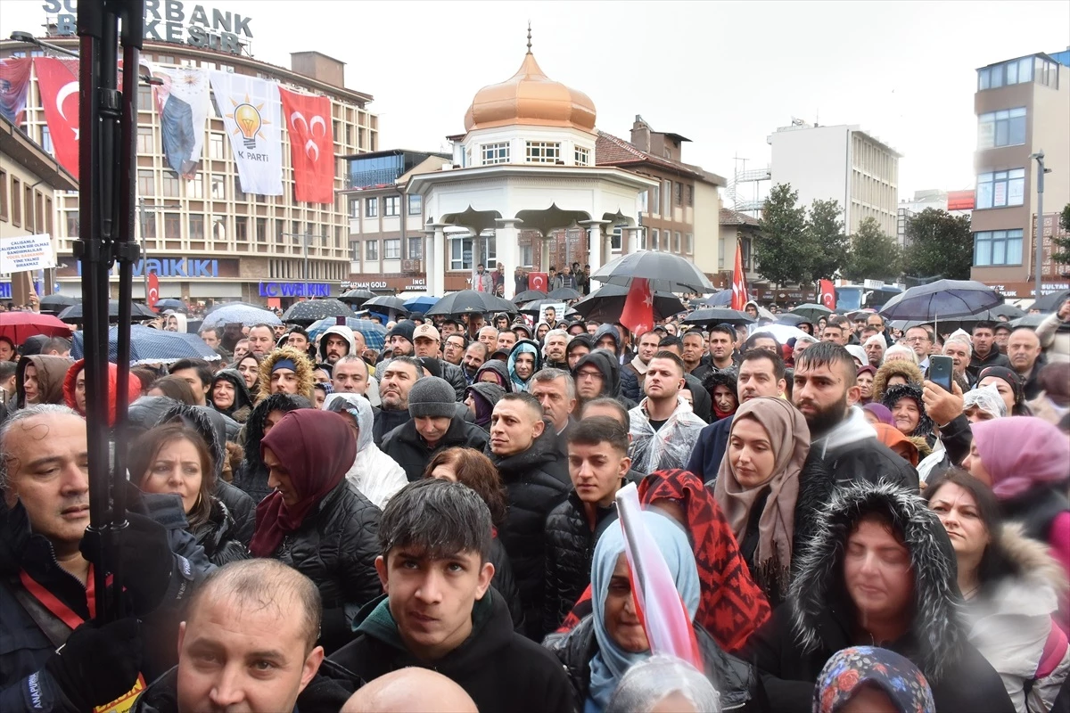 AK Parti Balıkesir Büyükşehir Belediye Başkan Adayı Yücel Yılmaz Şehre Coşkuyla Karşılandı