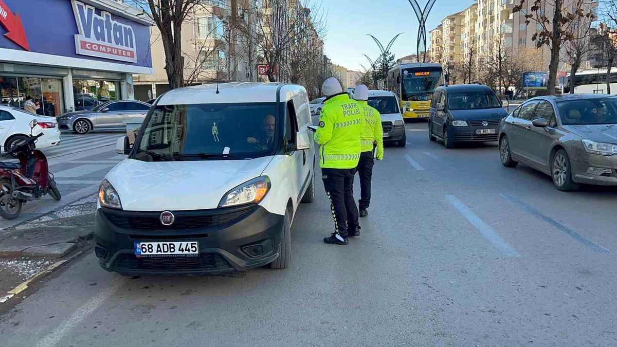Aksaray\'da Trafik Ekipleri Kural İhlallerine Geçit Vermiyor