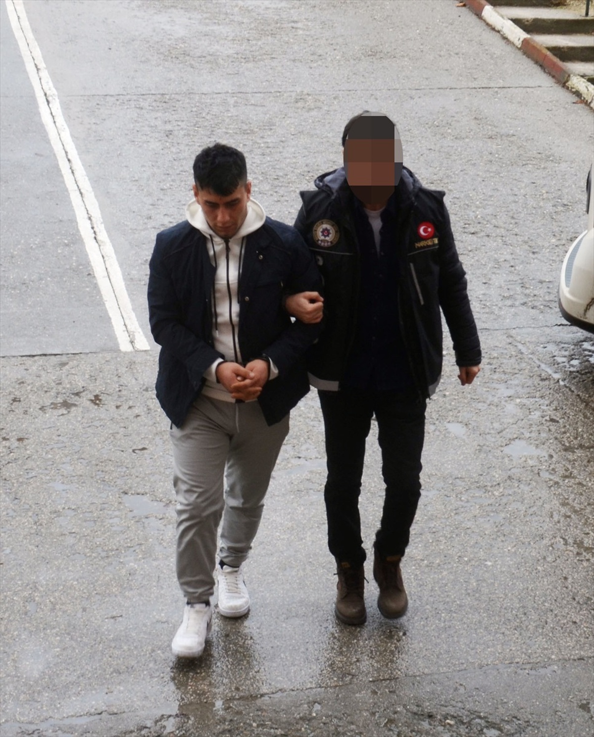 Amasya\'da yolcu otobüsünde uyuşturucuyla yakalanan şüpheli tutuklandı
