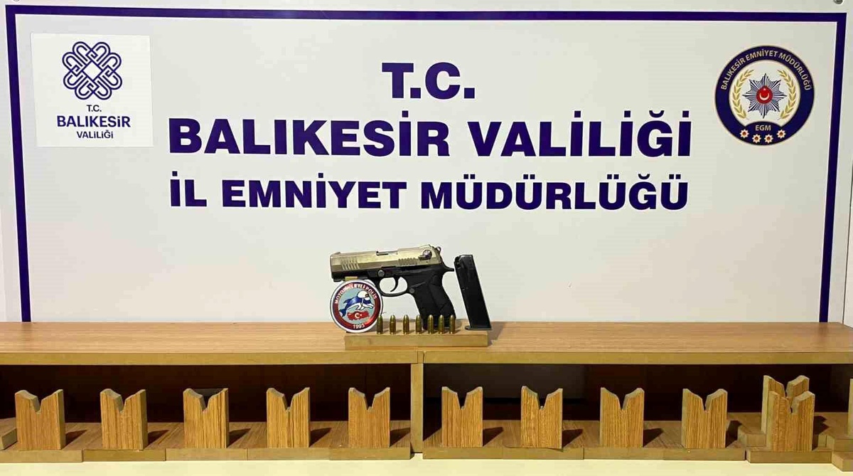 Balıkesir\'de Asayiş ve Trafik Huzur Uygulaması: 16 Gözaltı, 7 Silah Ele Geçirildi