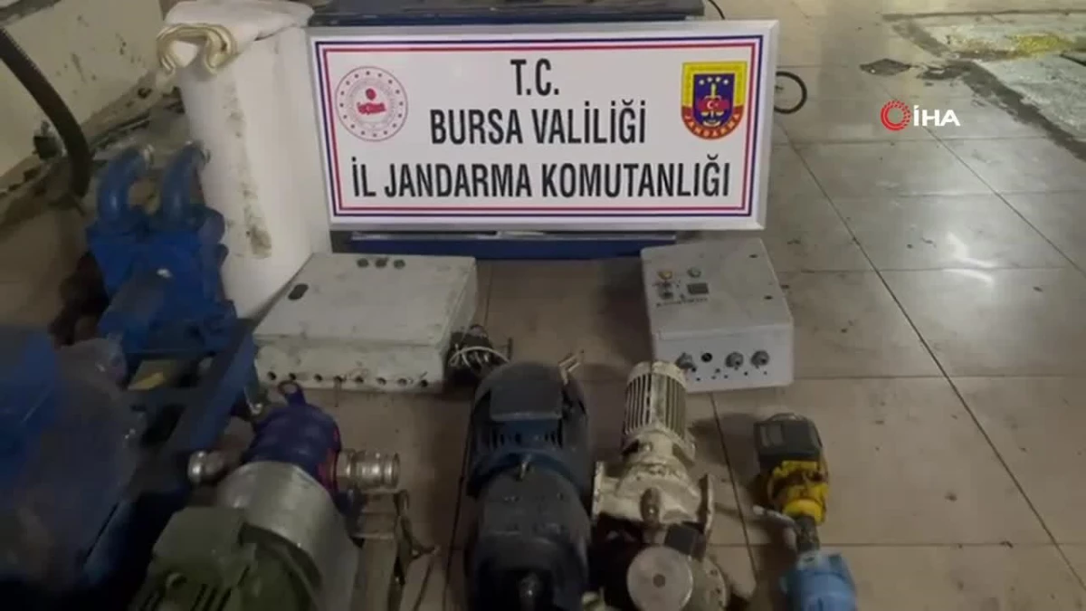 Bursa\'da kaçak akaryakıt tesisinde 5 bin litre kaçak motorin ele geçirildi