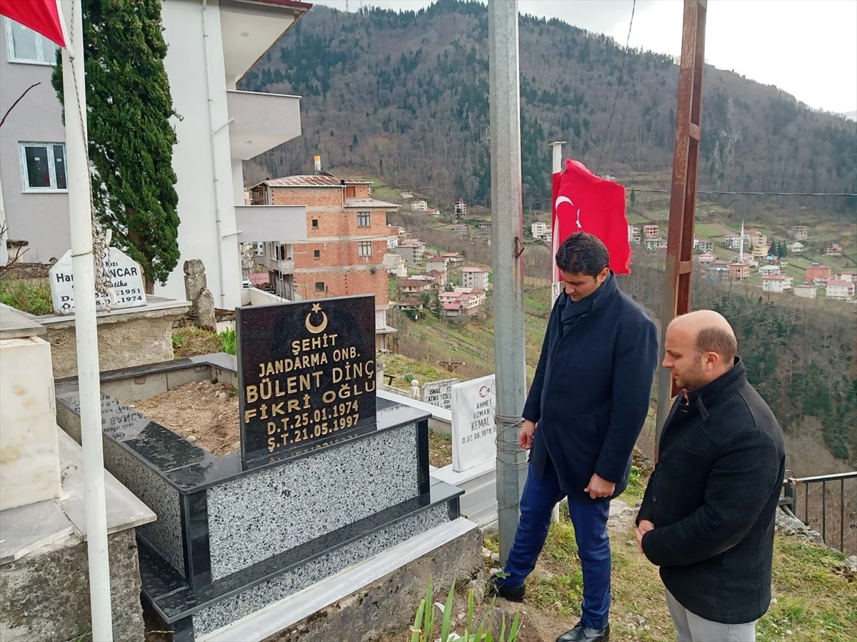 Batman\'da şehit düşen Jandarma Komando Onbaşı Bülent Dinç\'in mezarı yenilendi