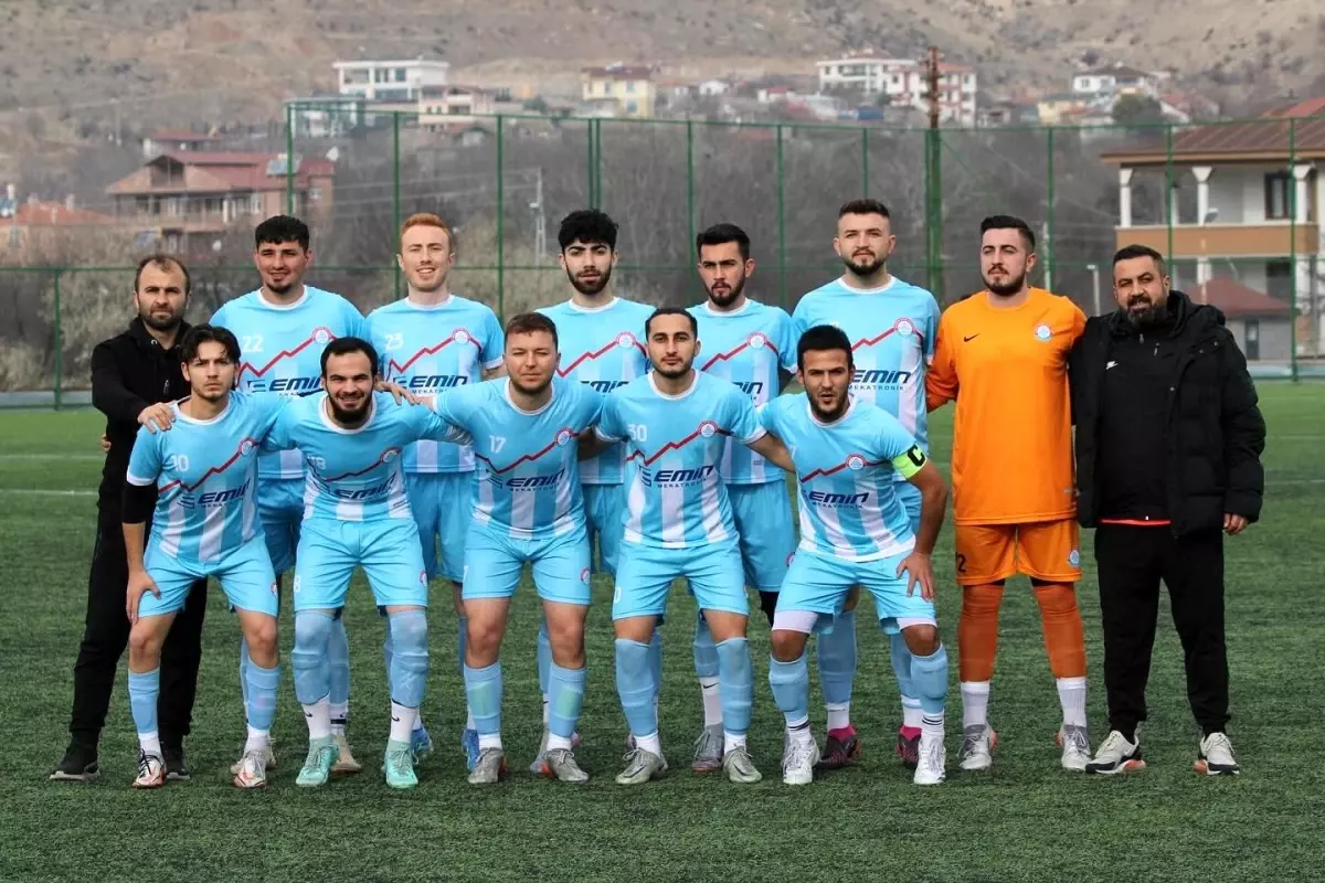 Döğerspor, Gültepespor\'u yenerek liderliğe yükseldi