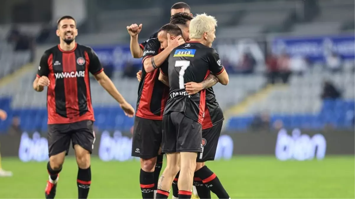 Fatih Karagümrük, 2 yıldız ile yollarını ayırdı