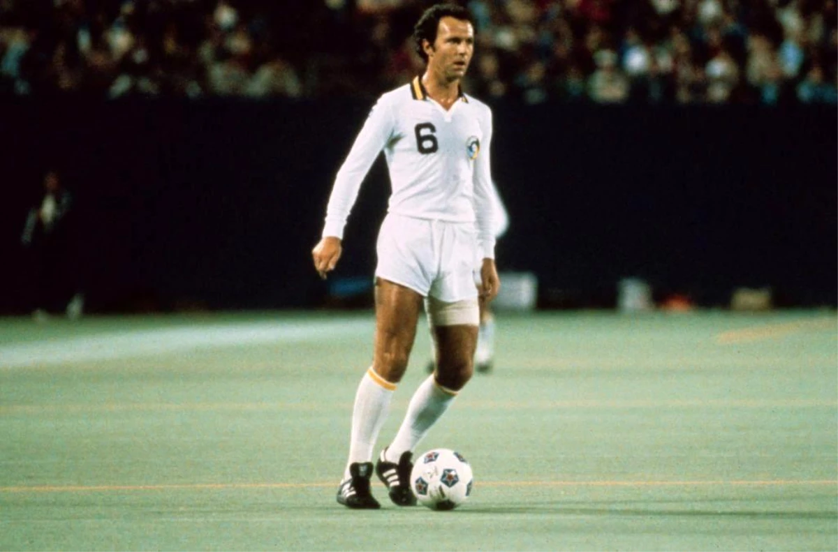 Alman Futbol Efsanesi Franz Beckenbauer Hayatını Kaybetti