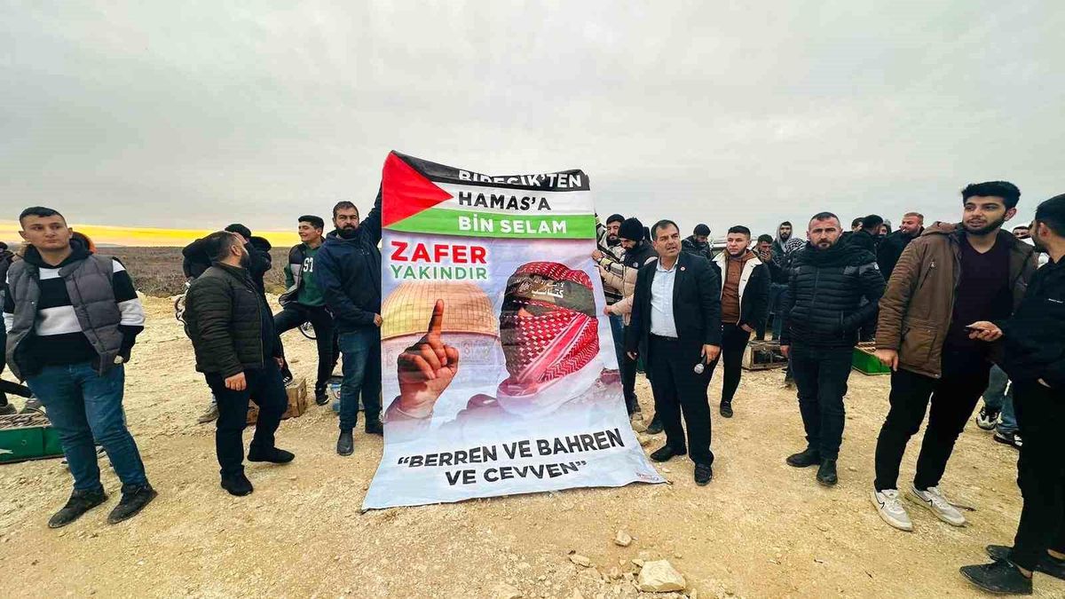 Gaziantep ve Şanlıurfa\'da Filistin ve Gazze için güvercinler gökyüzüne bırakıldı