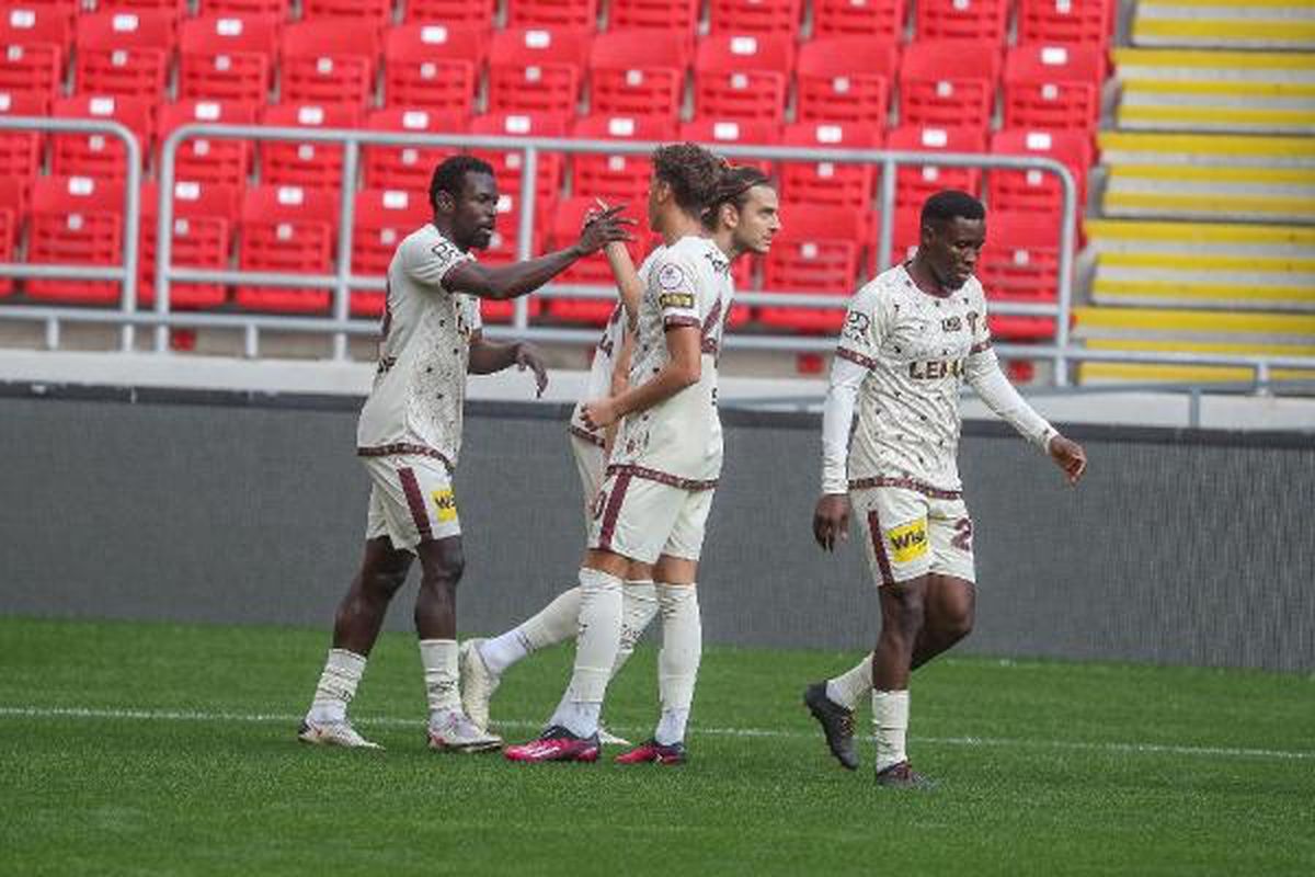 Göztepe, Nazilli Belediyespor'u 2-0 mağlup etti