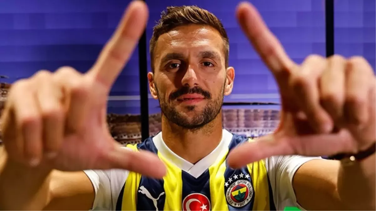 Yine penaltı kaçırdı! Fenerbahçeli taraftarların Tadic\'ten tek bir isteği var