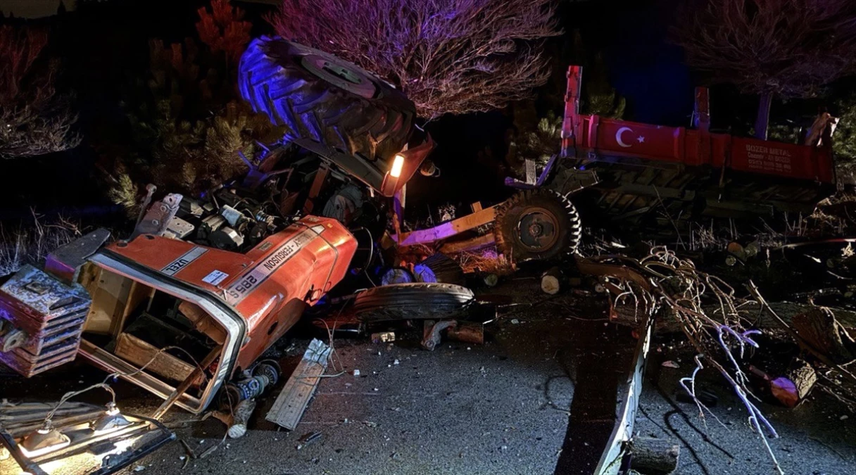 Kırıkkale\'de kamyon ile traktörün çarpıştığı kazada 1 kişi öldü, 1 kişi yaralandı