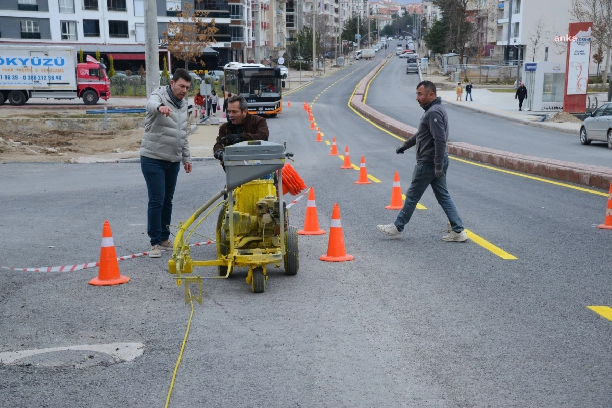 Kırşehir\'de Sıcak Asfalt ve Yol Çizgi Çalışmaları Tamamlandı