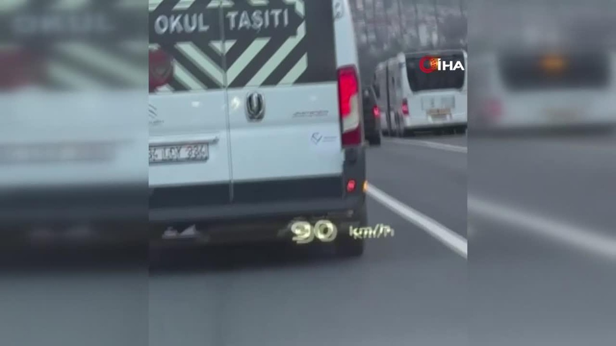 Köprüde makas atan sürücü cep telefonu kamerasına yansıdı