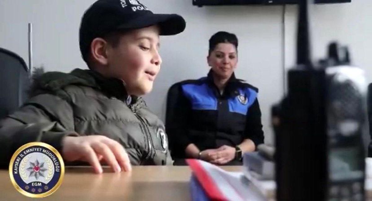 Kayseri\'de Ahmet Batu Özcan\'ın polis otosuna binme hayali gerçek oldu