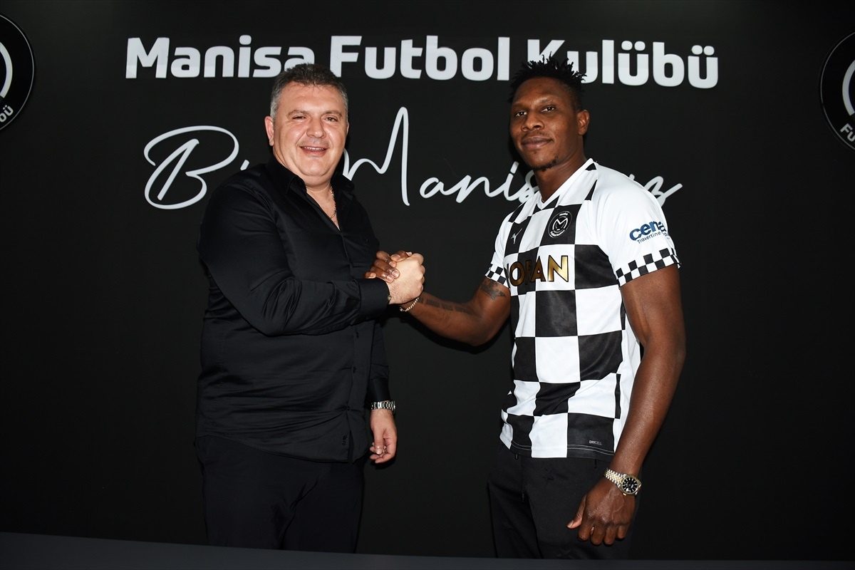 Manisa FK, Kamerunlu forvet John Mary\'i kadrosuna kattı