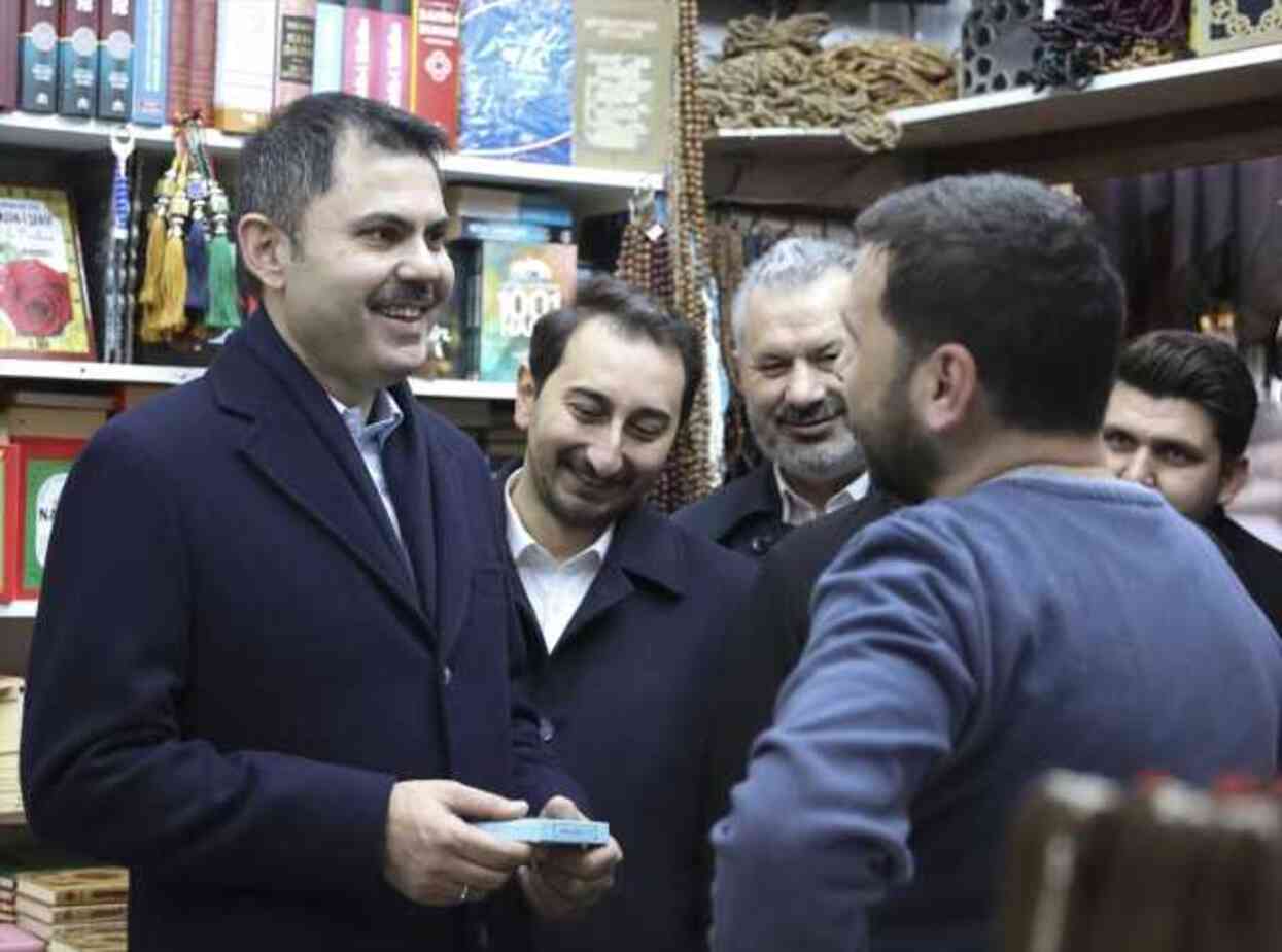 Murat Kurum, İstanbul'da esnaf ziyaretleri gerçekleştirdi Murat Kurum, İstanbul'da esnaf ziyaretleri gerçekleştirdi