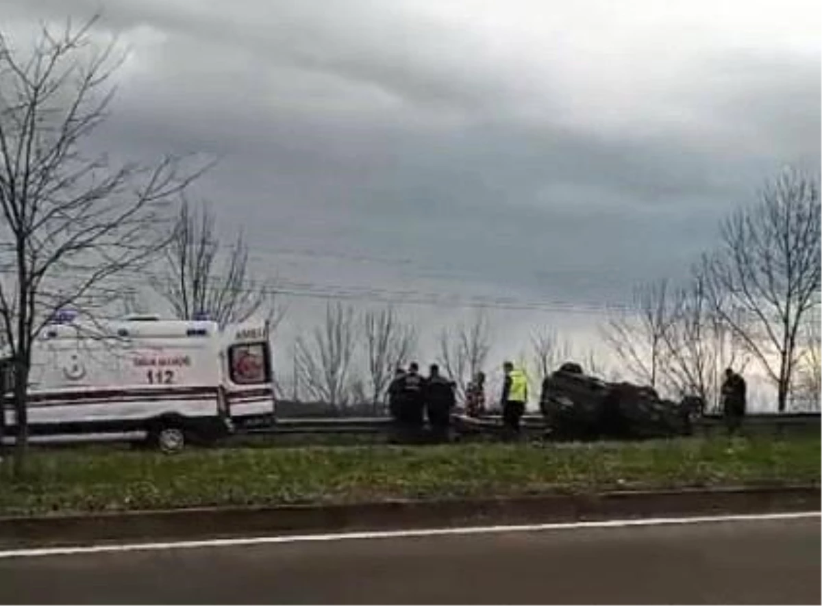 Samsun\'da Otomobil Takla Attı: Sürücü Yaralandı