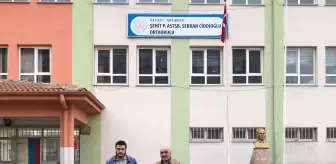 Şehit Astsubayın İsmi Verilen Okulun Gönüllü Yardımcısı Baba