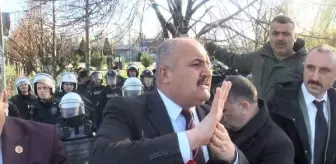 İstanbul'da minibüslerin taksiye dönüşmesiyle ilgili protesto