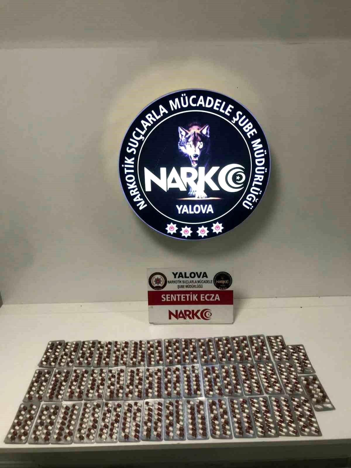 Yalova\'da Polis Takibindeki Araçta 5 Kilo Metamfetamin Ele Geçirildi
