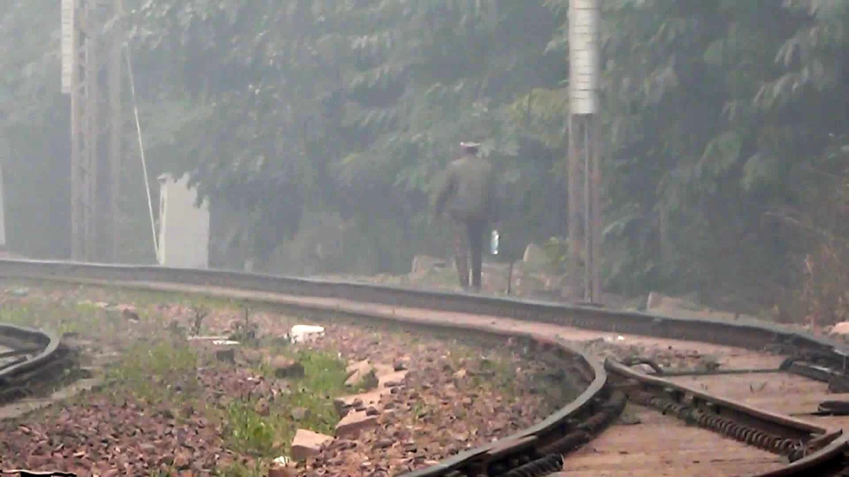 Hindistan Demiryolları, Sisli Havalarda Navigasyon Cihazı Temin Etti