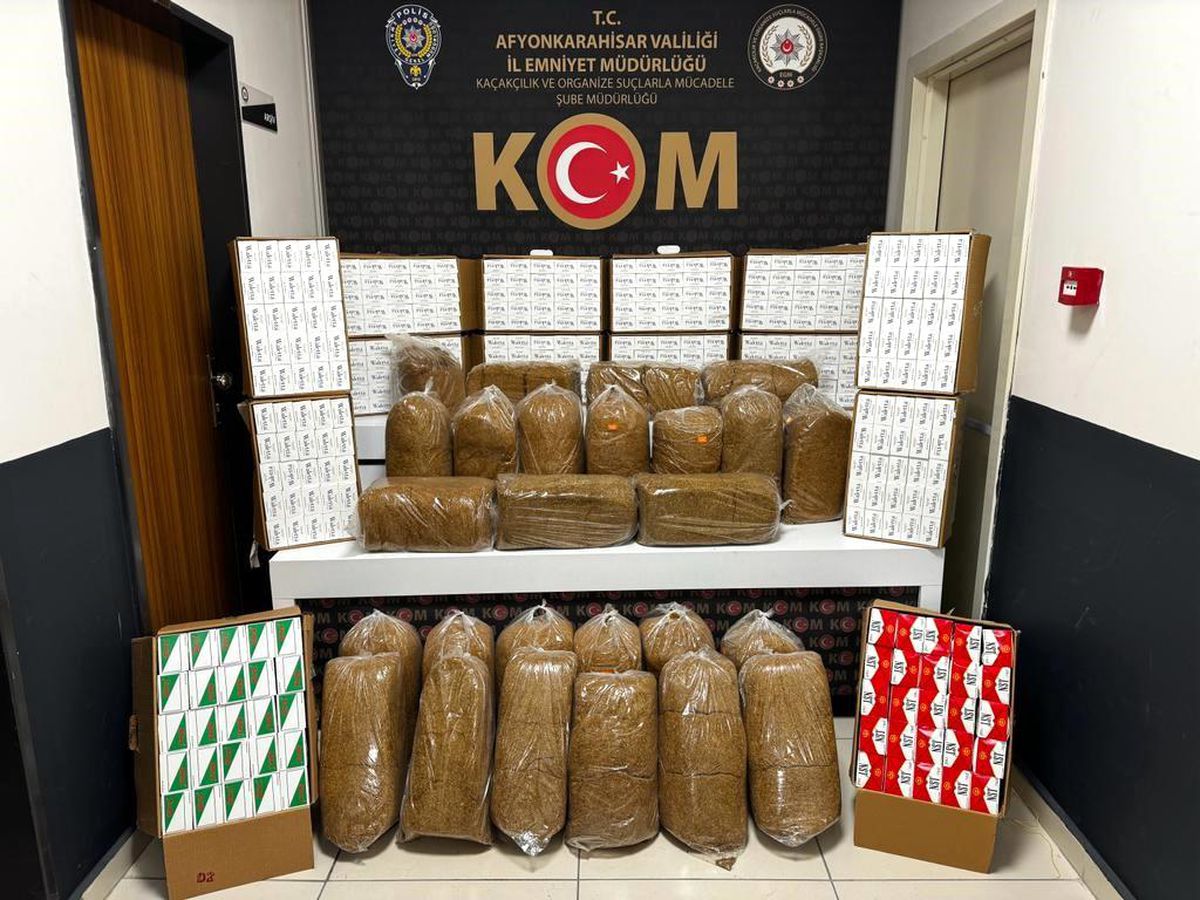 Afyonkarahisar\'da 140 bin adet boş makaron ve 161 kilogram kaçak tütün ele geçirildi