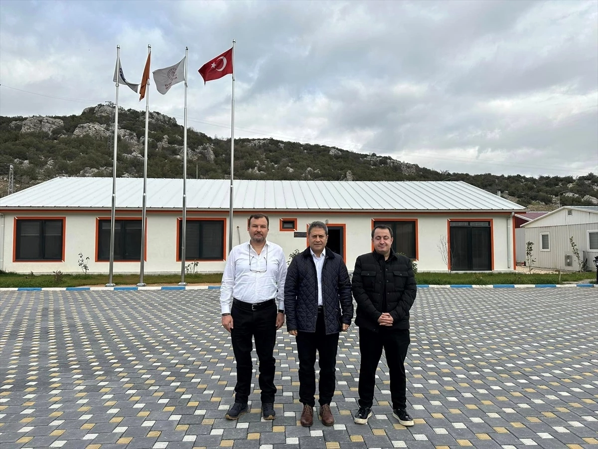 AK Parti Milletvekili Ali Şahin, Nurdağı-Gaziantep duble yol çalışmalarını inceledi