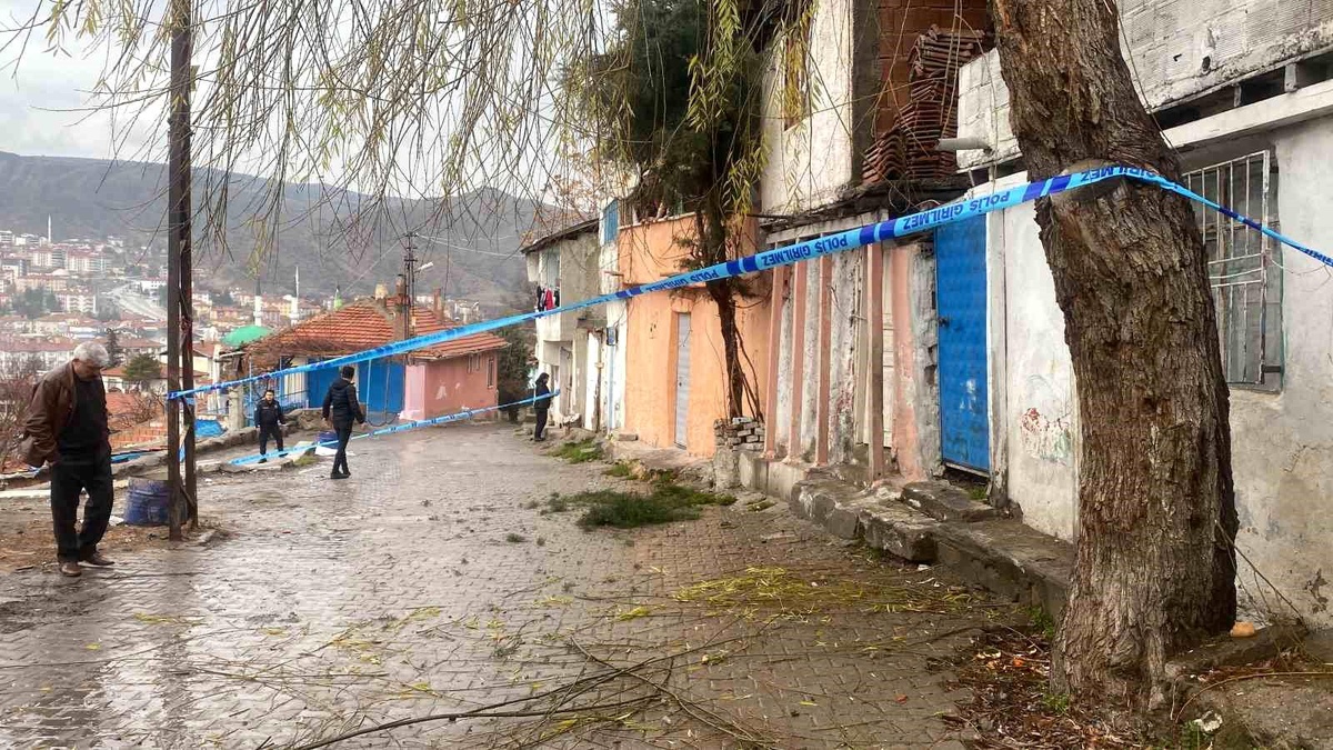 Çankırı\'da alacak verecek kavgasında şahıs havaya ateş açtı, 7 gözaltı