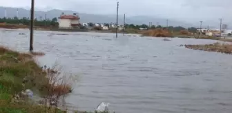 Burhaniye'de yazlıklar su altında