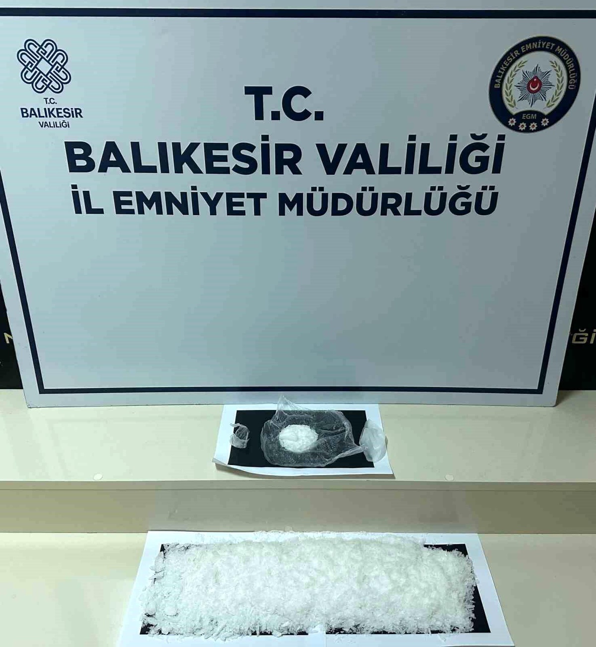 Bandırma\'da 822 gram metamfetamin ile 4 kişi yakalandı