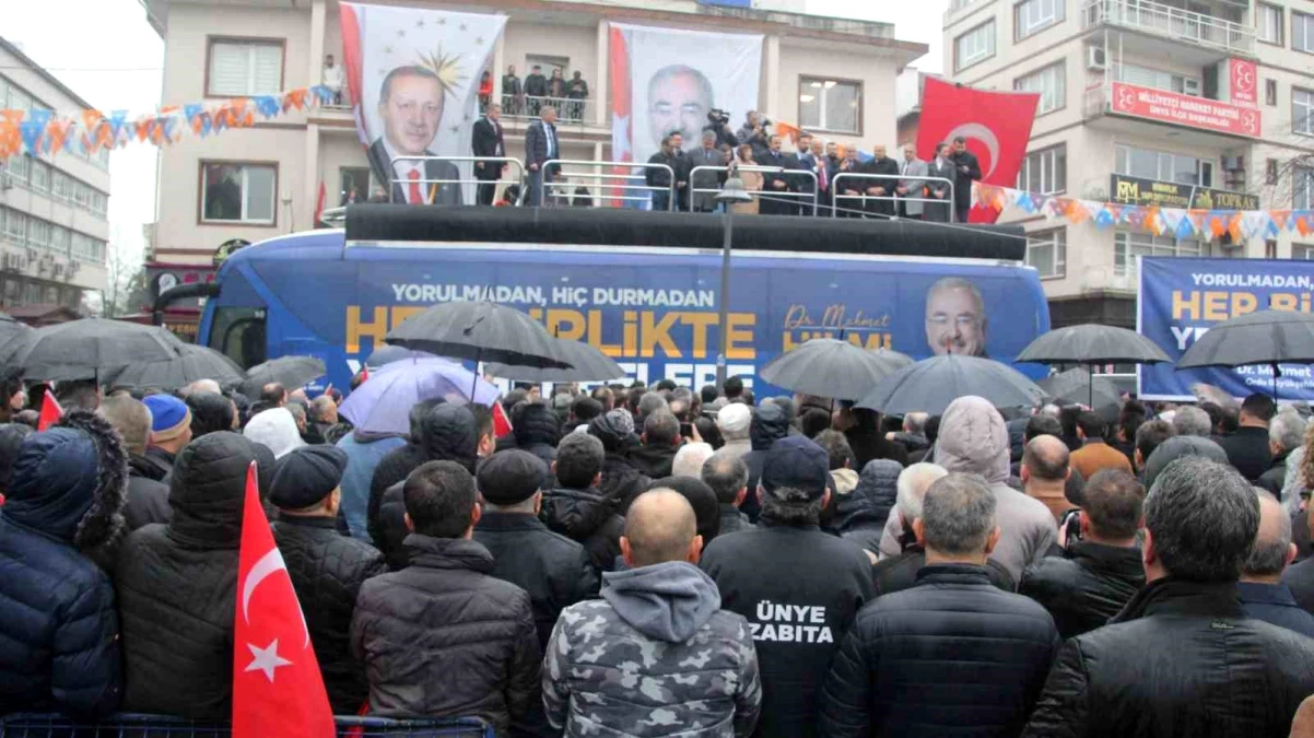 Ordu Büyükşehir Belediye Başkanı Dr. Mehmet Hilmi Güler, Ordu\'ya yoğun bir kalabalık eşliğinde döndü