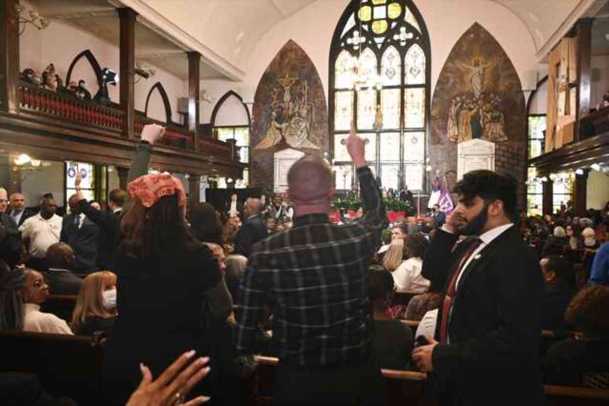 Biden'ın konuşması 'Gazze'de ateşkes' sloganları ile kesildi Biden'ın konuşması 'Gazze'de ateşkes' sloganları ile kesildi