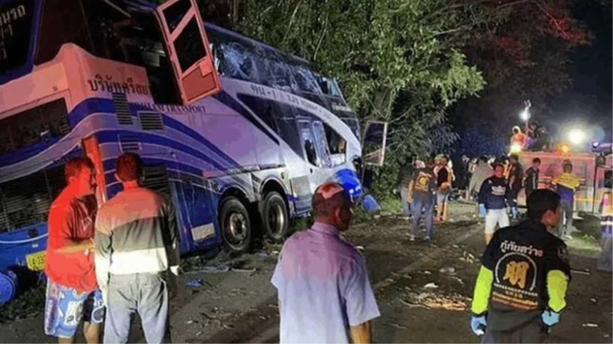 Brezilya\'da turistleri taşıyan otobüs kamyonla çarpıştı: 25 ölü