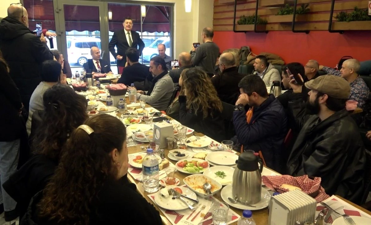 CHP Bartın Belediye Başkan Adayı M. Rıza Yalçınkaya, gazetecilerle buluştu