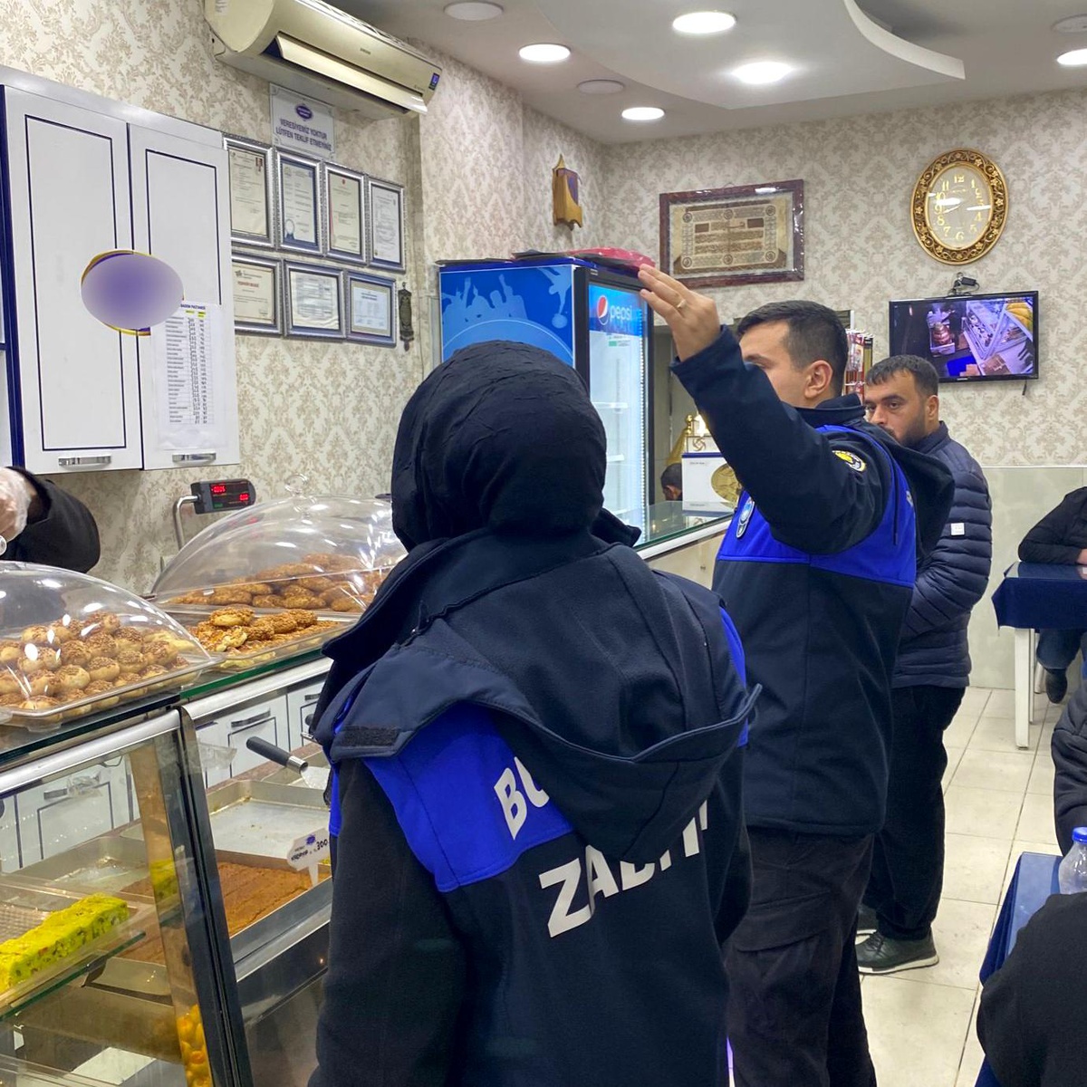 Diyarbakır Büyükşehir Belediyesi Zabıta Ekipleri İşletmelerde Fiyat Denetimi Yaptı