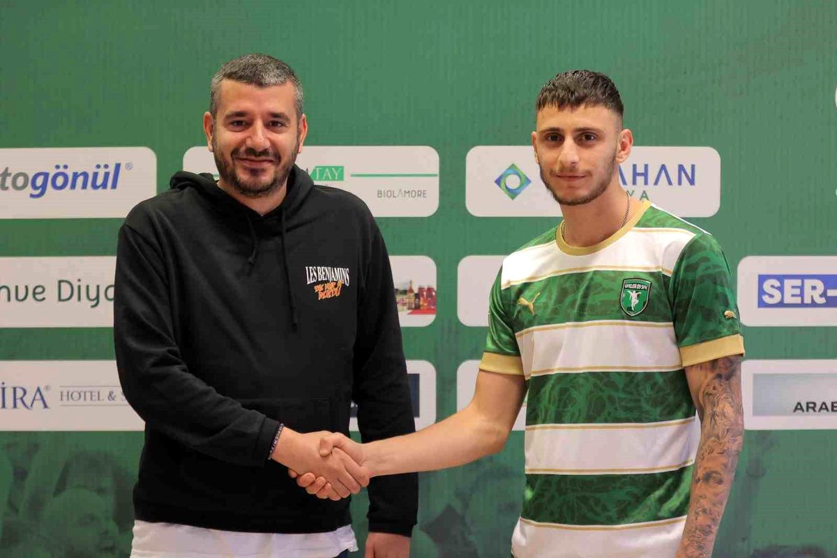 Efeler 09 SFK, Murat Sevimler\'i kadrosuna kattı