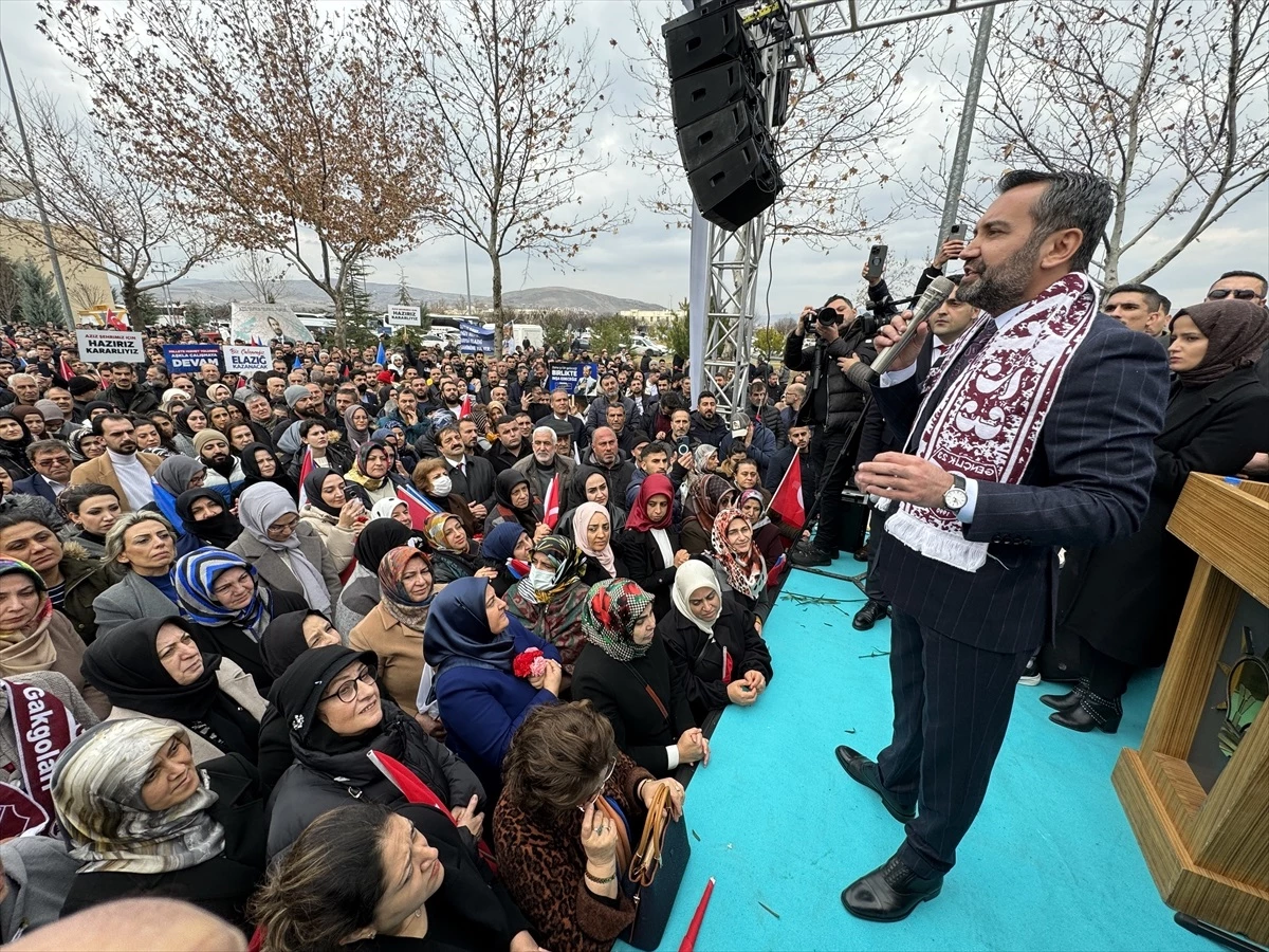 AK Parti\'nin Elazığ Belediye Başkan adayı Şahin Şerifoğulları coşkuyla karşılandı