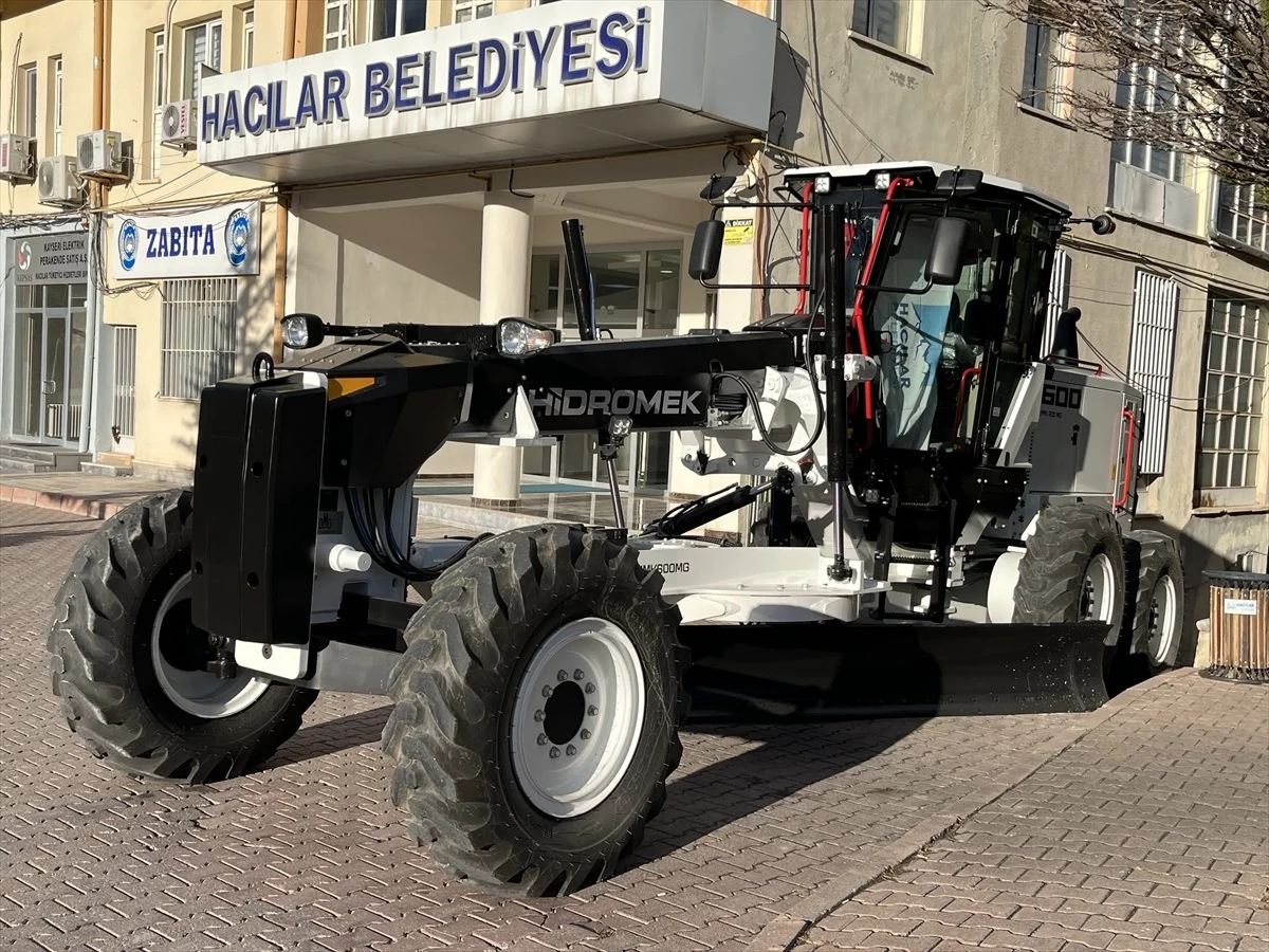 Hacılar Belediyesi Filosuna Yeni Bir Araç Daha Ekledi