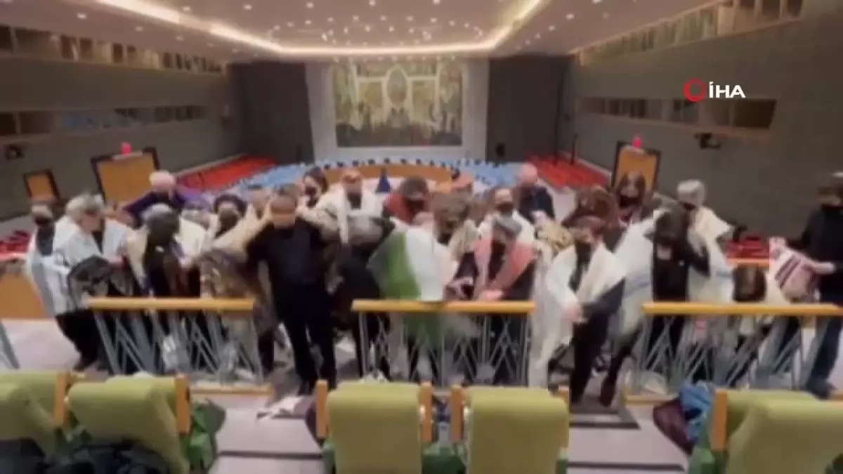 Hahamlardan Gazze'de ateşkes çağrısıyla BM Genel Merkezi'nde protesto