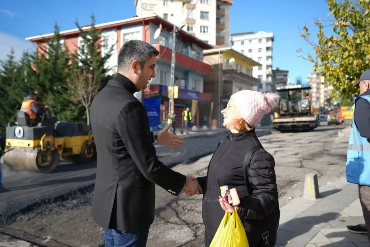 Kartal Belediyesi, ilçede yol bakımı, altyapı temizliği ve okul hizmetleri yürütüyor