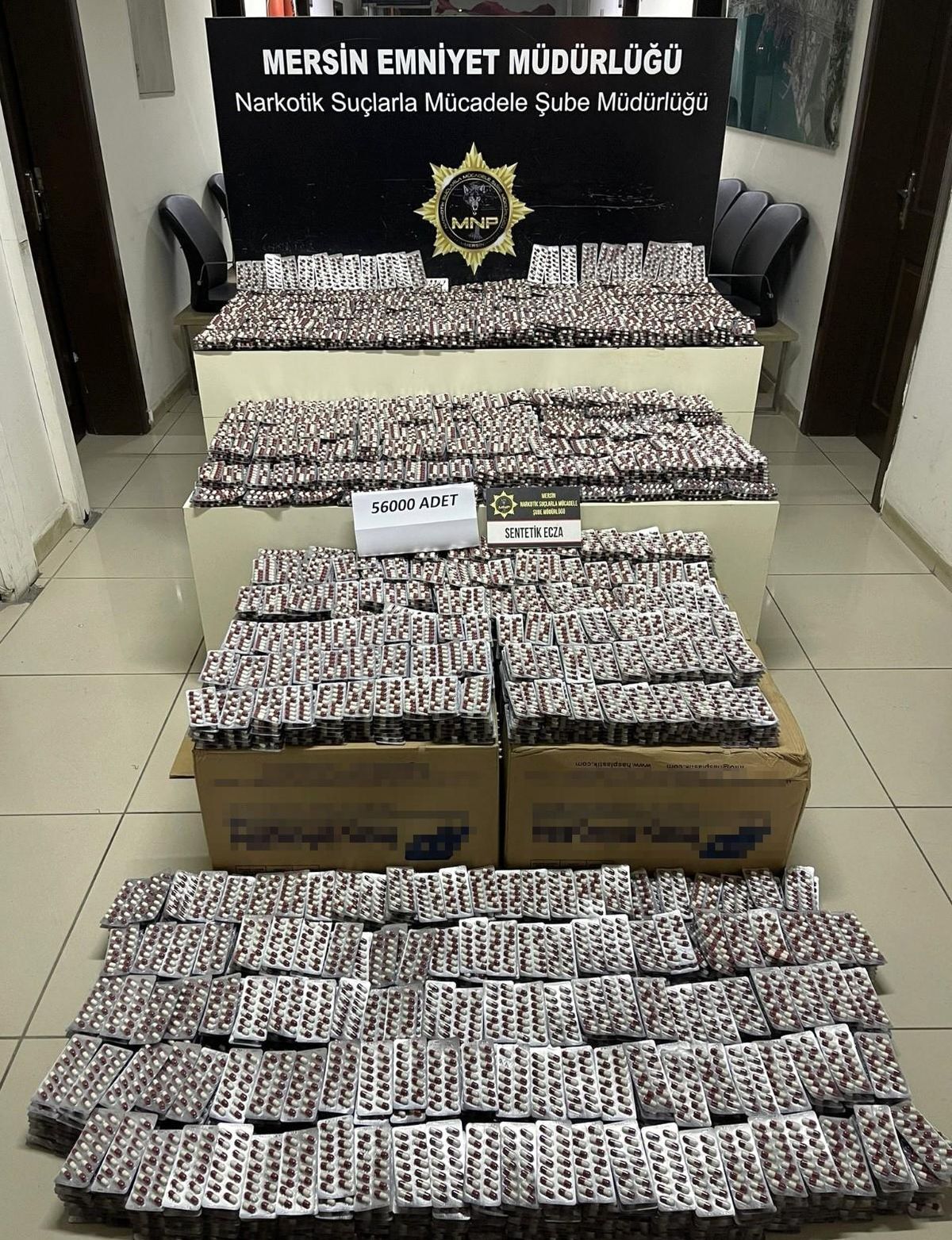 Mersin\'de 56 Bin Adet Sentetik Ecza Hapı Ele Geçirildi
