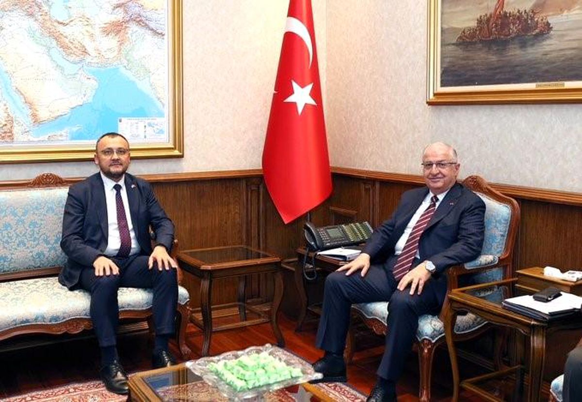 Milli Savunma Bakanı Yaşar Güler, Ukrayna Büyükelçisi\'ni Kabul Etti